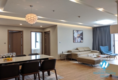 Abrand new, elegant 3 bedroom apartment for rent in Vimhomes Metropolis 